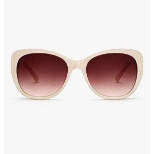 Óculos de sol com design moderno, armação clara e lentes degradê que garantem estilo e conforto no dia a dia
